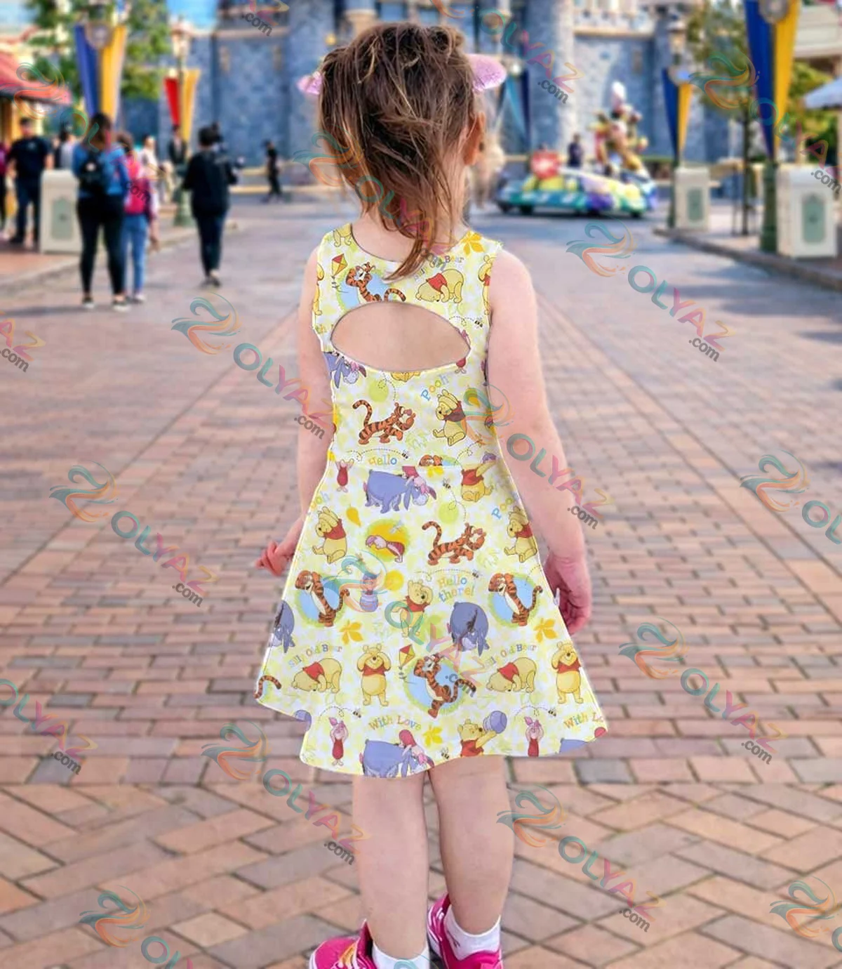 Classic Winnie the Pooh Dress Set Classic Winnie the Pooh Dress Set