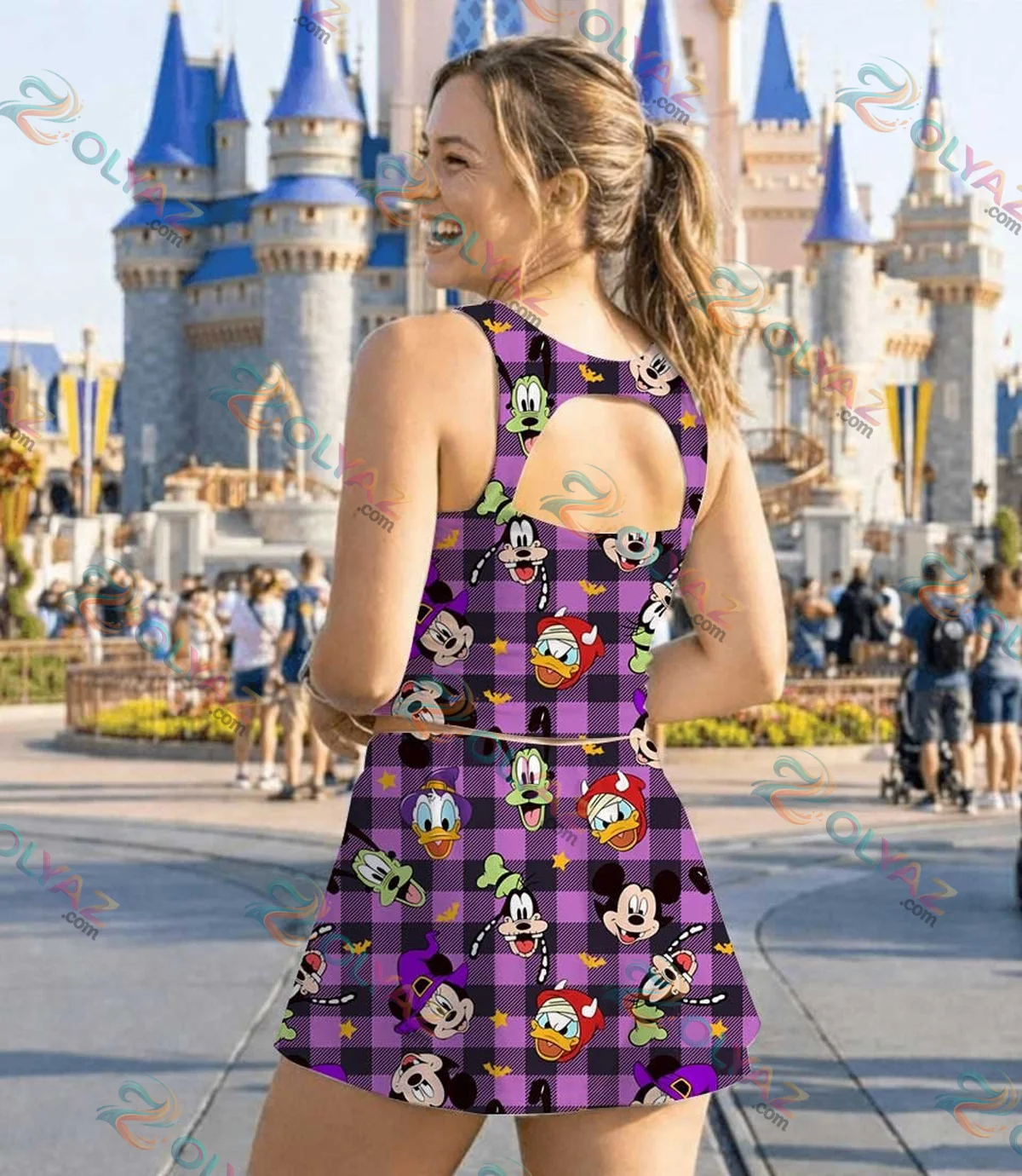 Disney Mickey & Friends Dress Set - Series 7 Disney Mickey & Friends Dress Set - Series 7