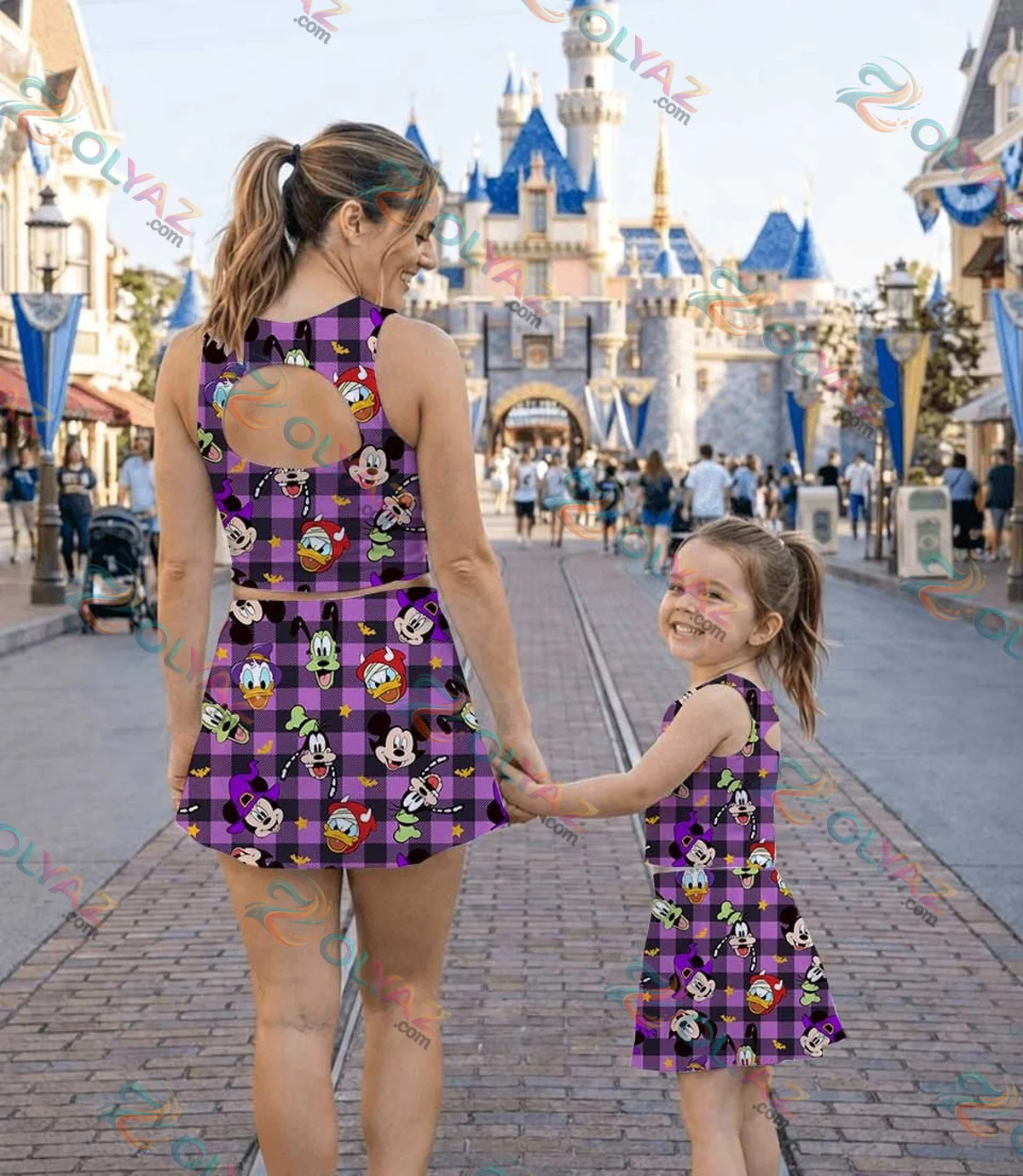 Disney Mickey & Friends Dress Set - Series 7 Disney Mickey & Friends Dress Set - Series 7