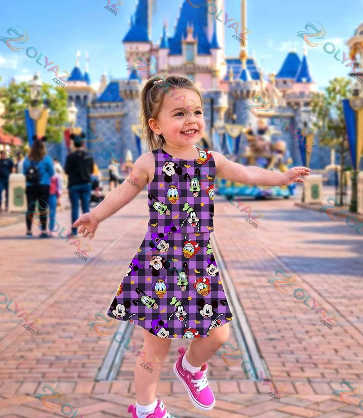 Disney Mickey & Friends Dress Set - Series 7 Disney Mickey & Friends Dress Set - Series 7