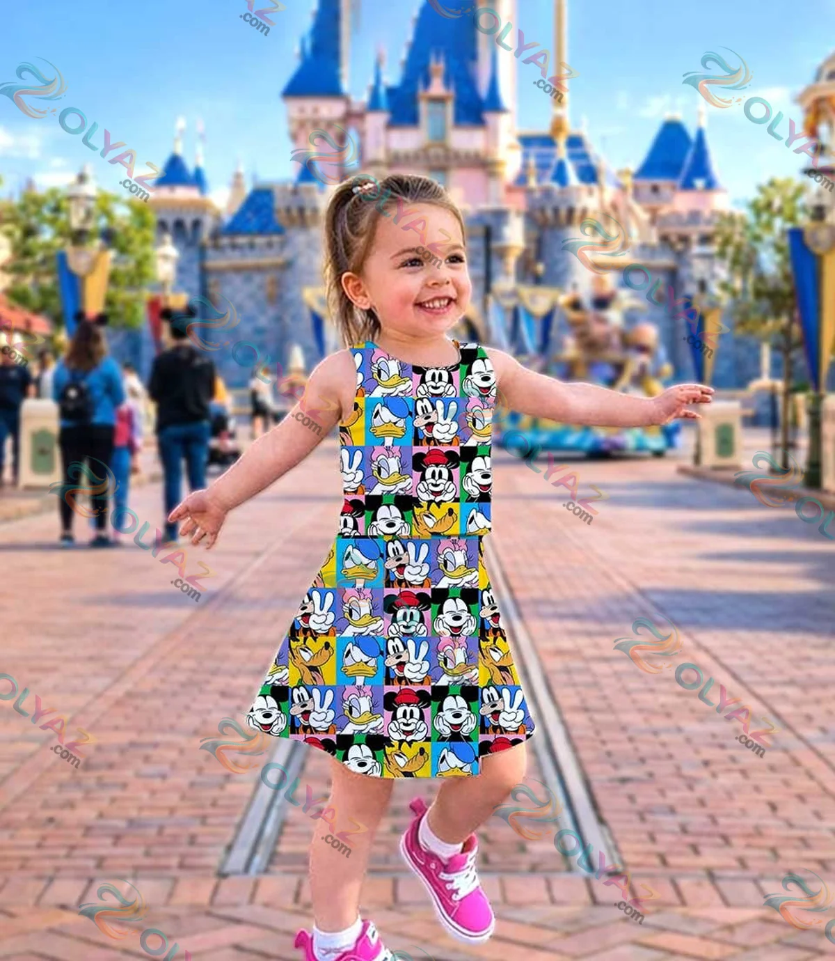 Mickey & Friends Dress Set - Series 7 Mickey & Friends Dress Set - Series 7
